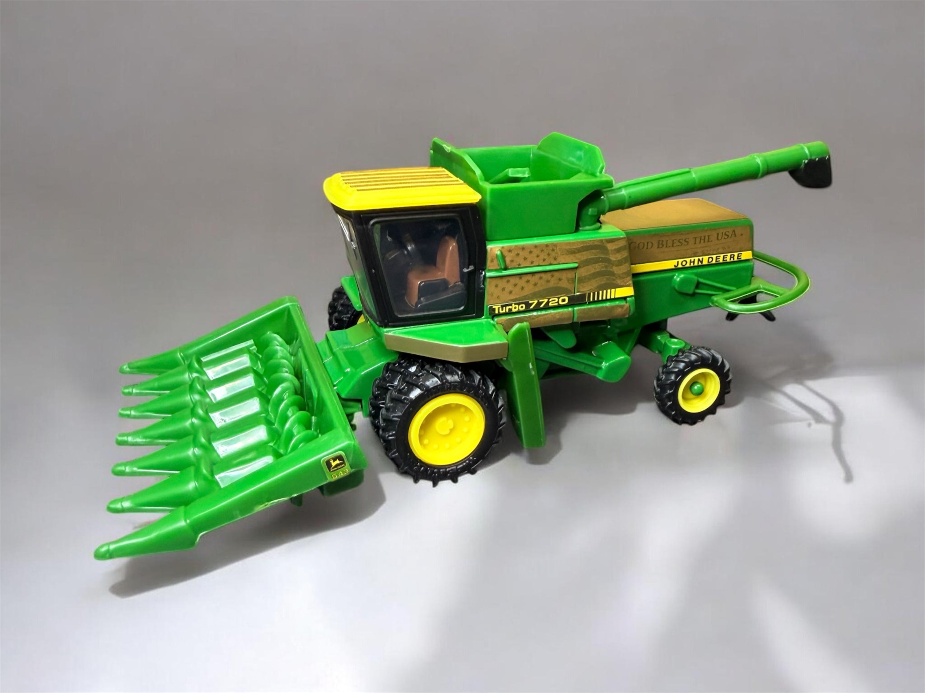 God Bless the USA – 1/64 JD 7720 Gold Engraved Custom Harvest Set (1 of 1)