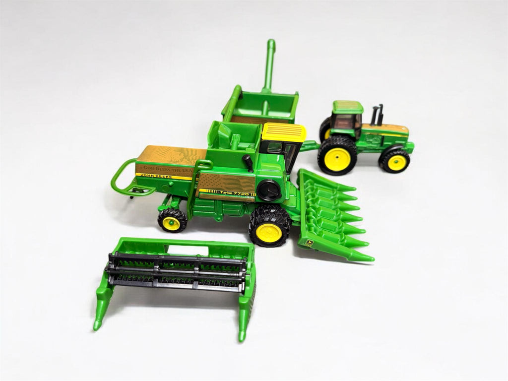 God Bless the USA – 1/64 JD 7720 Gold Engraved Custom Harvest Set (1 of 1)