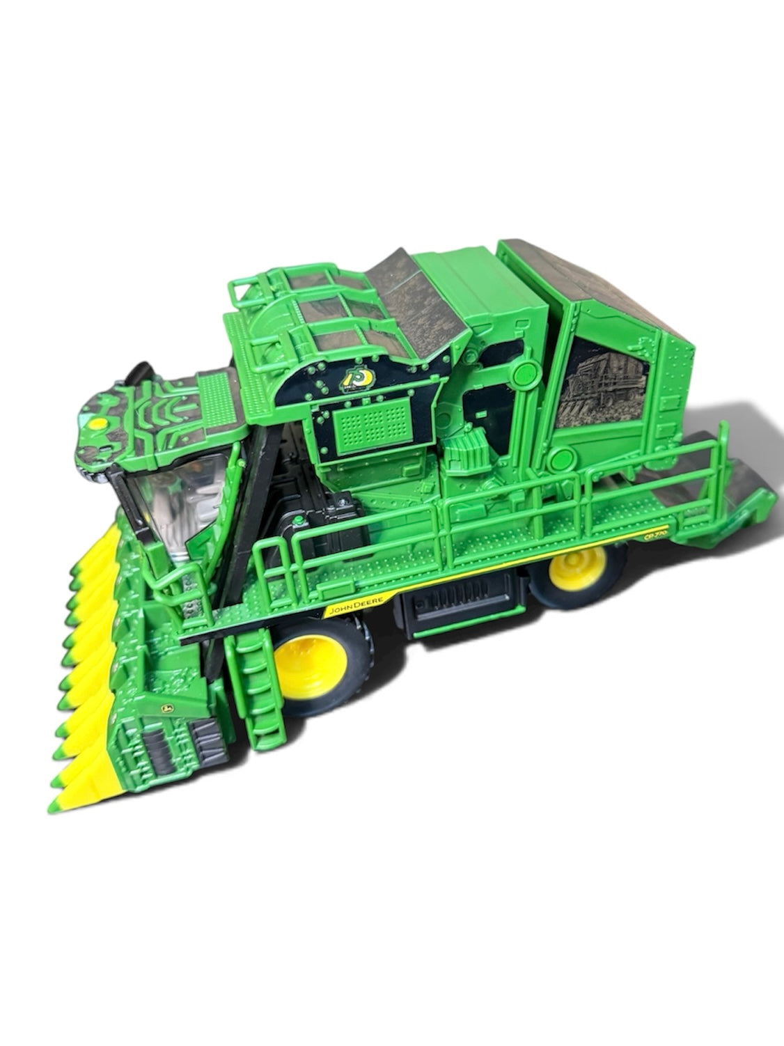 1/64 John Deere CP770 & CS770 Prestige Collection — “White Gold”