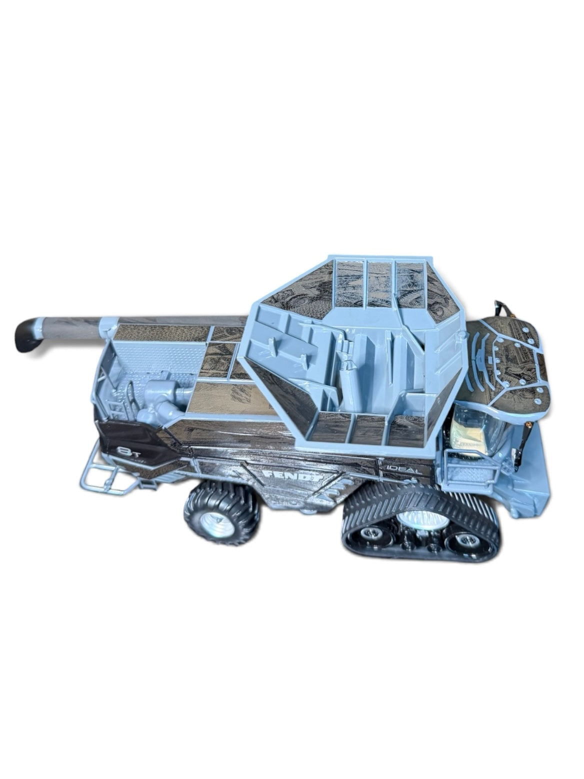 1/64 Fendt IDEAL 8T Combine with Headers – “Italian Stallion”