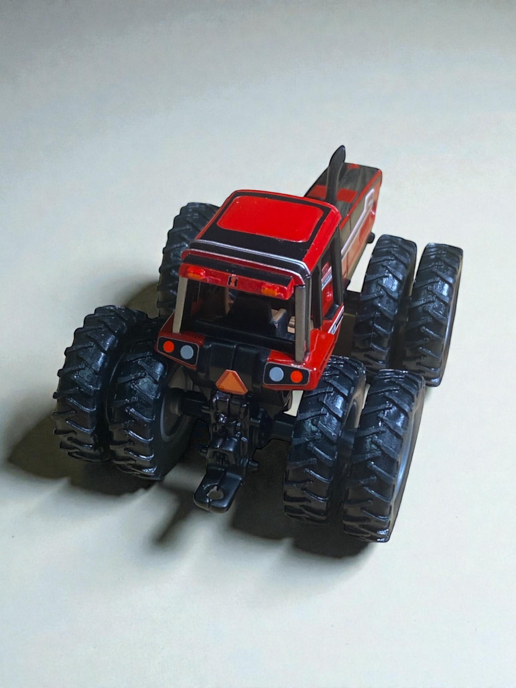 1/64 International Harvester 6588 2+2 — Custom Engraved Tillage Scene Wrap - Tractor Wrap Factory