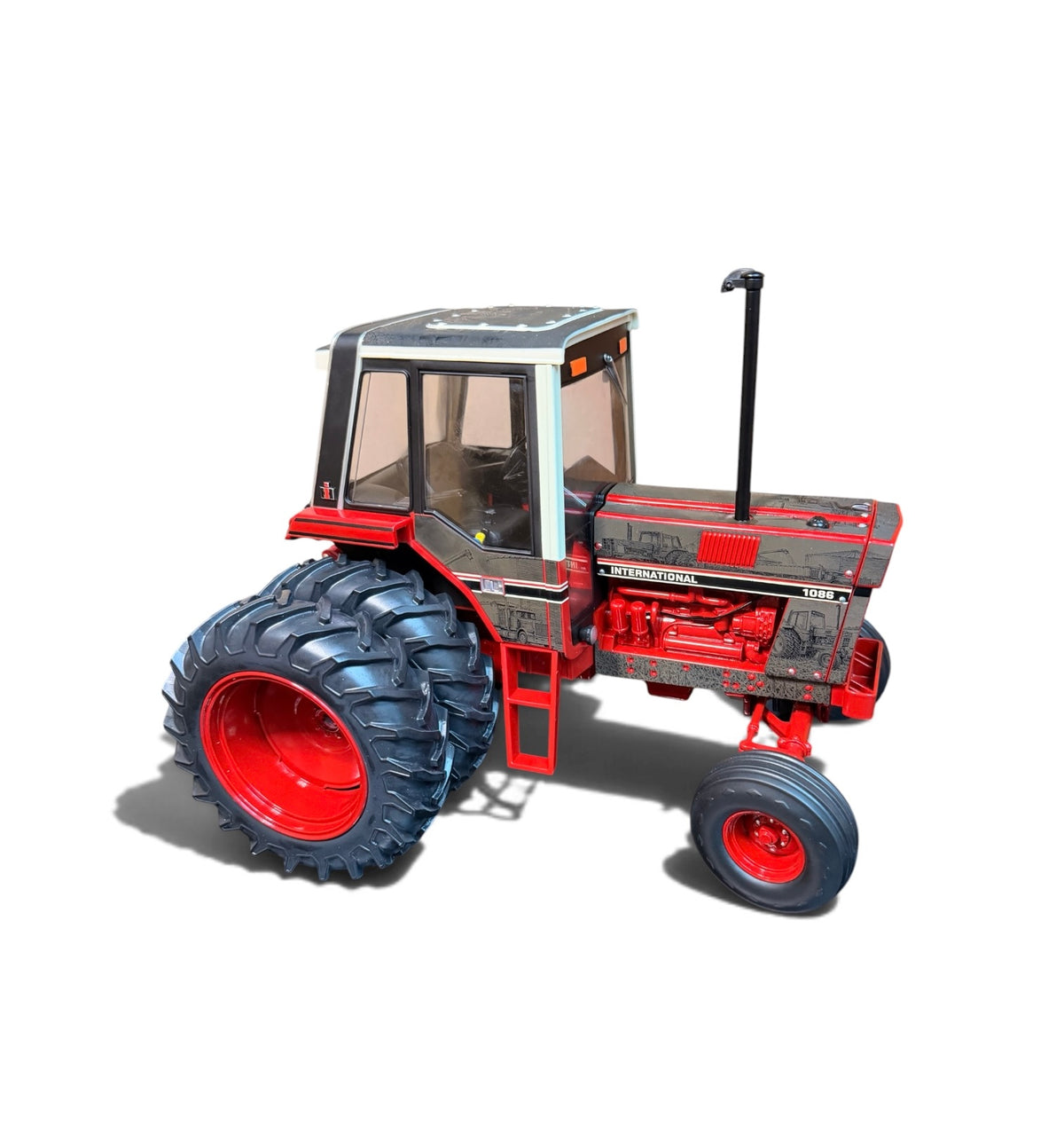 1/16 International Harvester 1086 Tri-Stripe Prestige Collection Tractor – “Days of Fall”