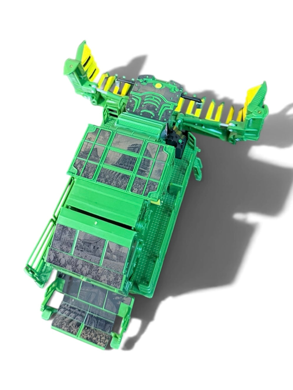 1/64 John Deere CP770 & CS770 Prestige Collection — “White Gold”