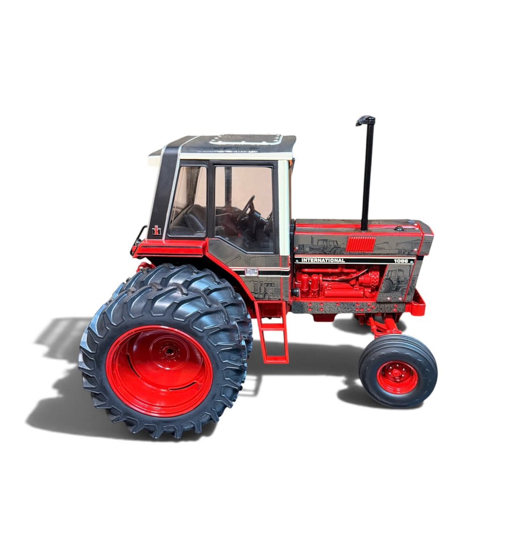 1/16 International Harvester 1086 Tri-Stripe Prestige Collection Tractor – “Days of Fall”