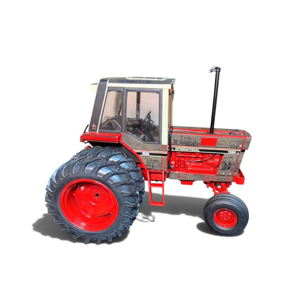 1/16 International Harvester 1086 Tri-Stripe Prestige Collection Tractor – “Days of Fall”