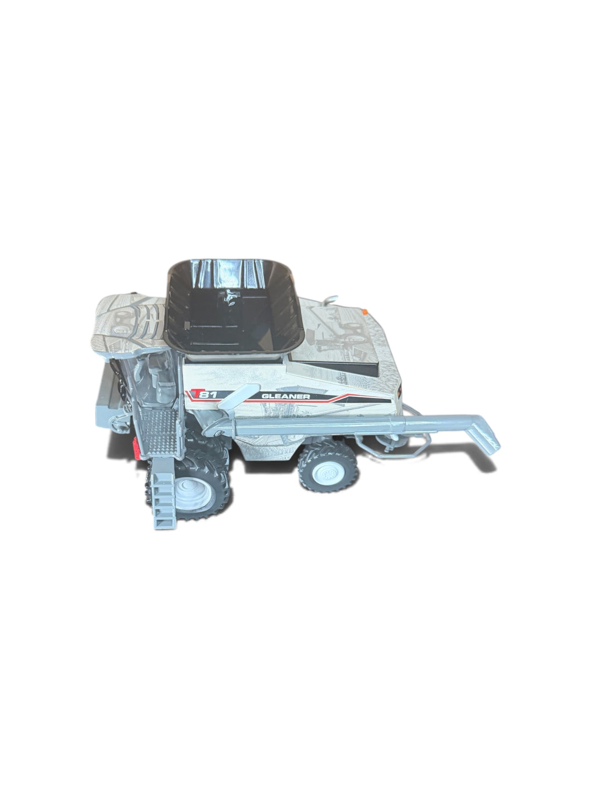 1/64 Gleaner T81 Highly Detailed Combine – “The Final Acre”