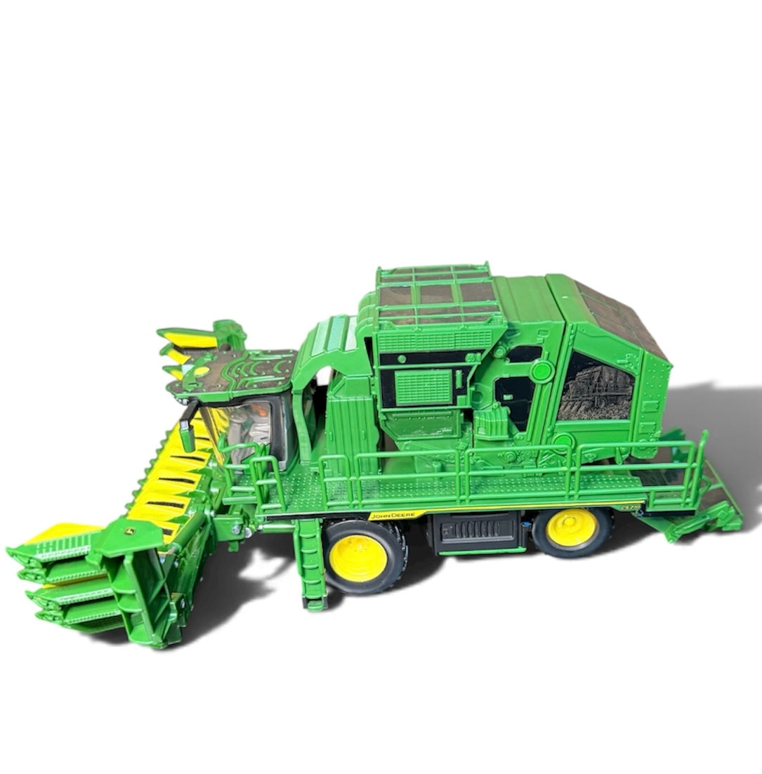 1/64 John Deere CP770 & CS770 Prestige Collection — “White Gold”