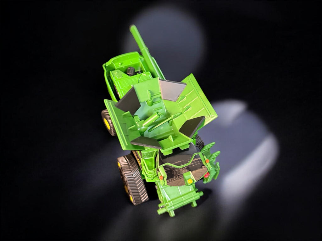 1/64 John Deere S780 Tracked Combine Prestige Collection – “The Harvest Run”