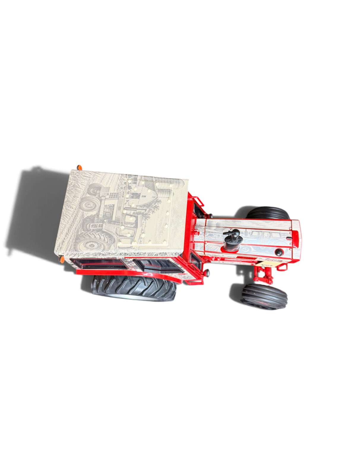 1/16 International Harvester 1066 Prestige Tractor – “Generations of Red”