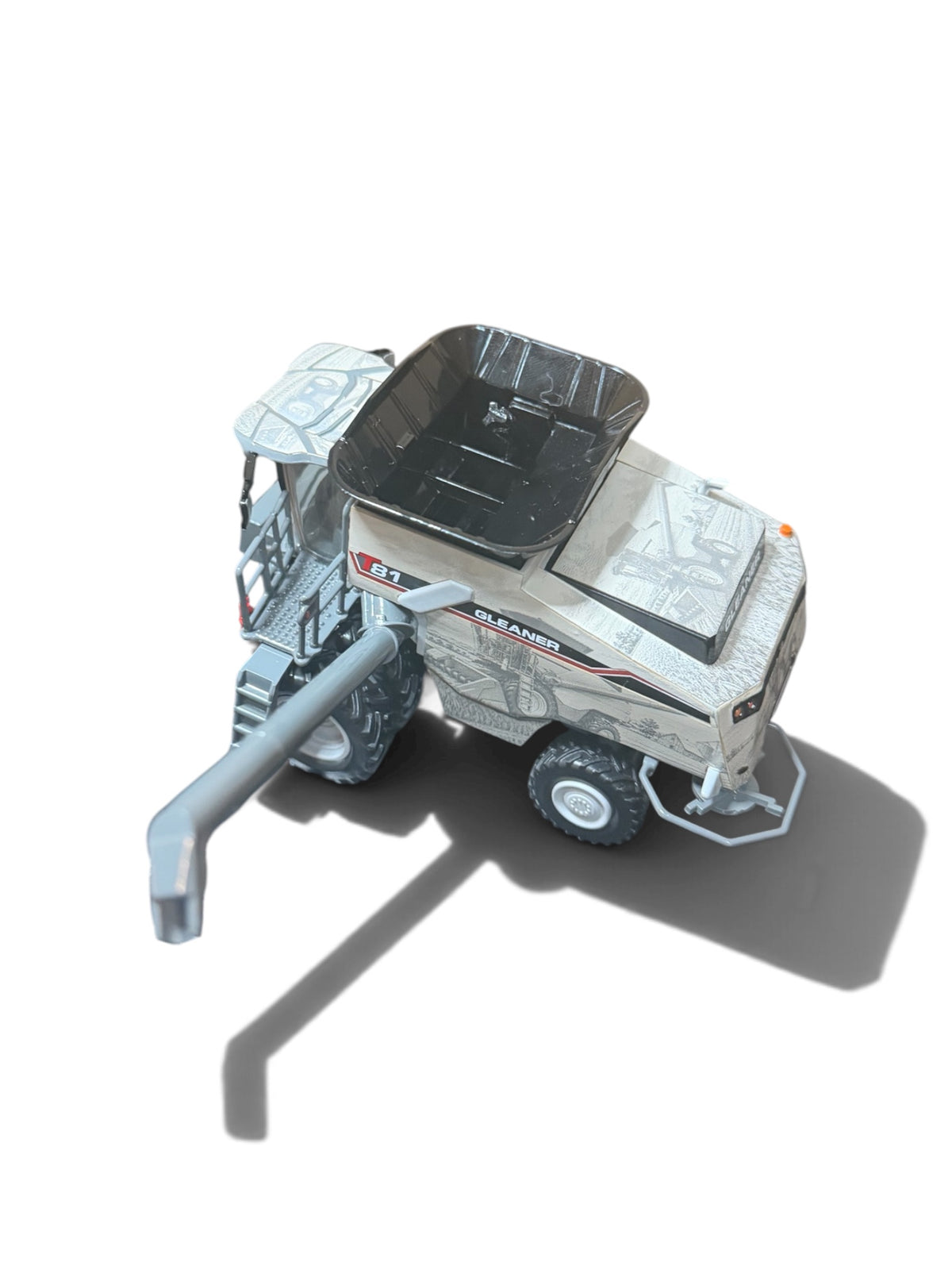 1/64 Gleaner T81 Highly Detailed Combine – “The Final Acre”