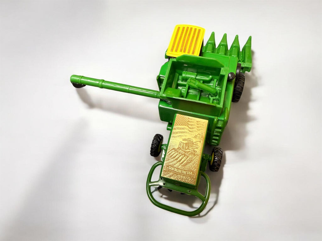God Bless the USA – 1/64 JD 7720 Gold Engraved Custom Harvest Set (1 of 1)