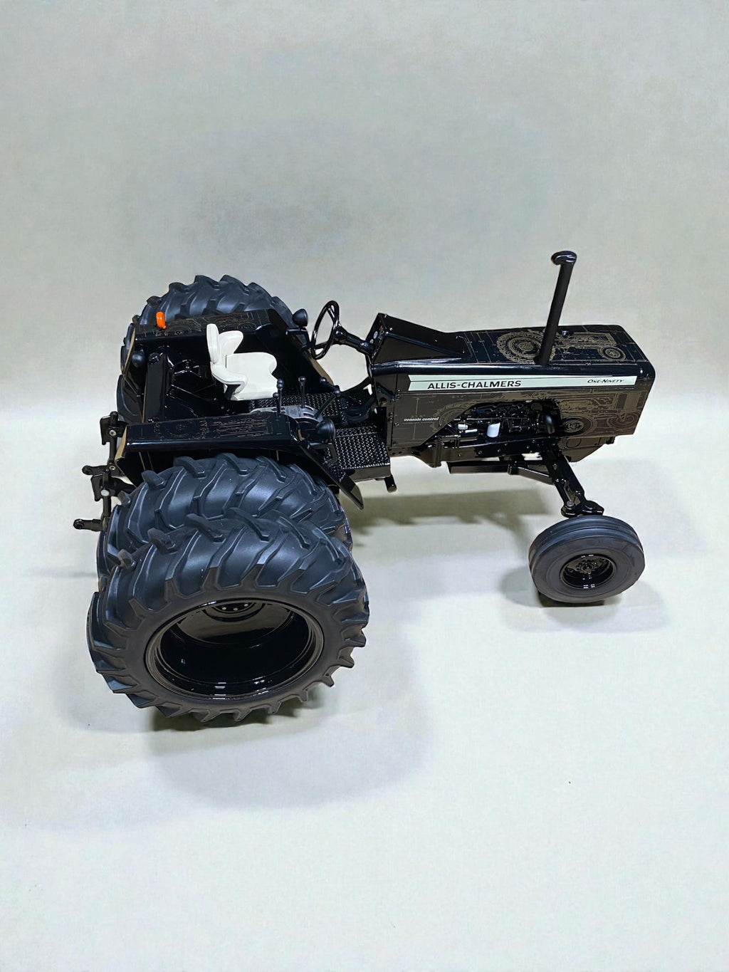 1/16 Allis-Chalmers One-Ninety Black Chase – “Diesel Sovereign” Theme | One-Of-One - Tractor Wrap Factory