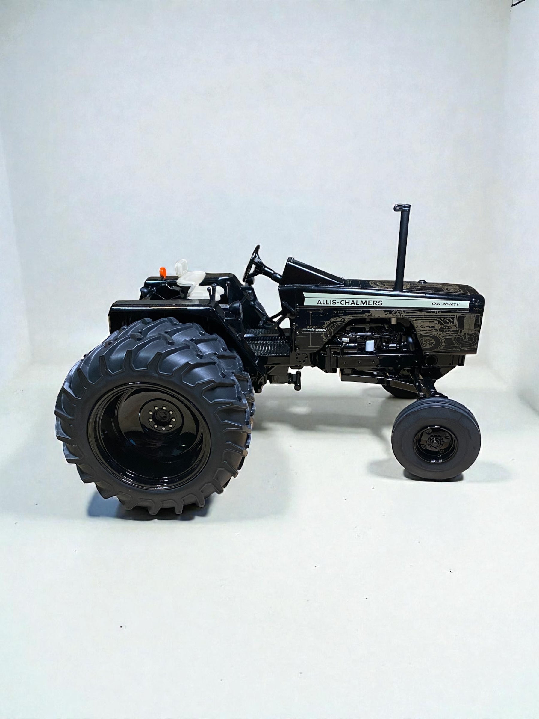 1/16 Allis-Chalmers One-Ninety Black Chase – “Diesel Sovereign” Theme | One-Of-One - Tractor Wrap Factory