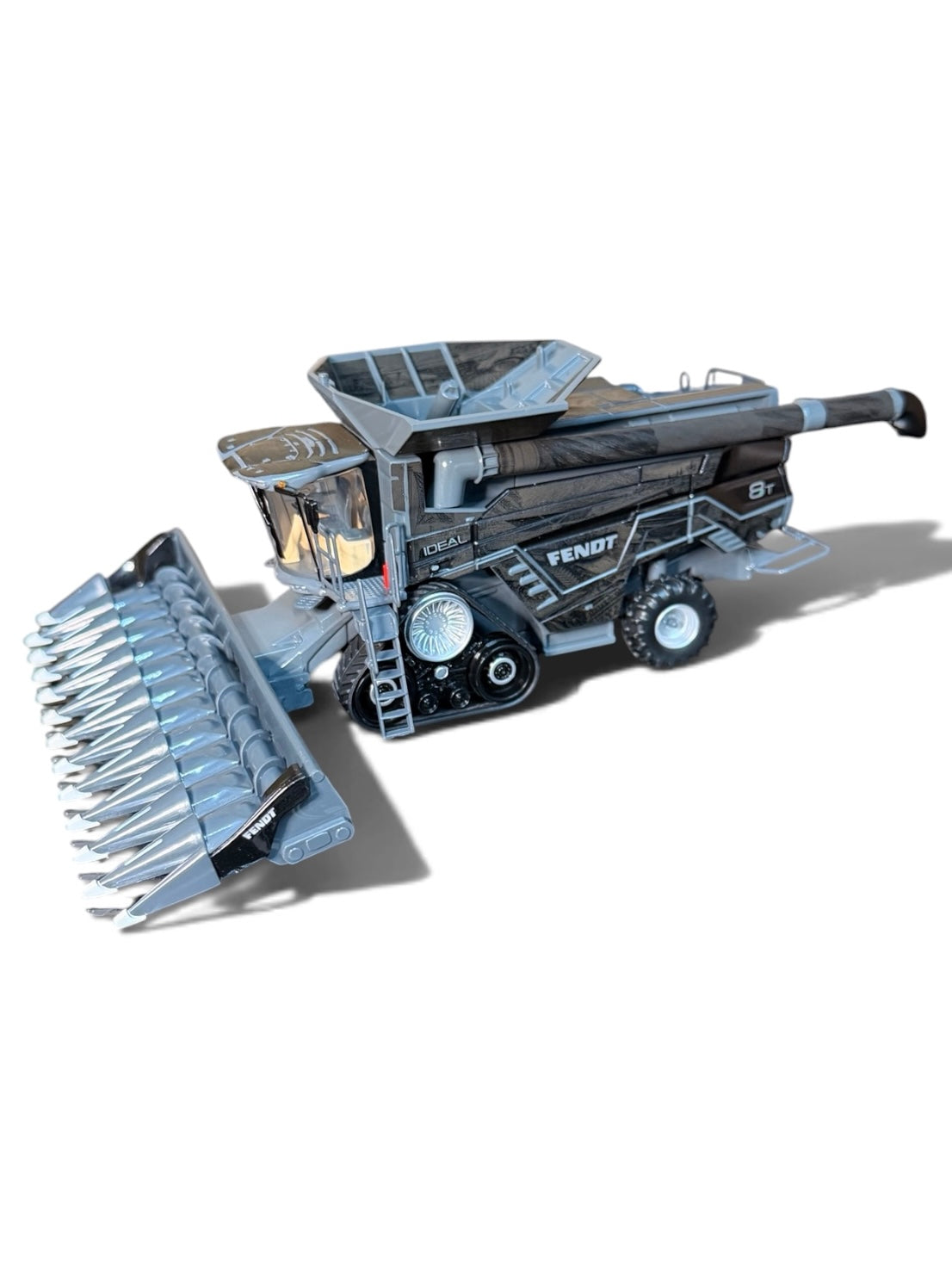 1/64 Fendt IDEAL 8T Combine with Headers – “Italian Stallion”