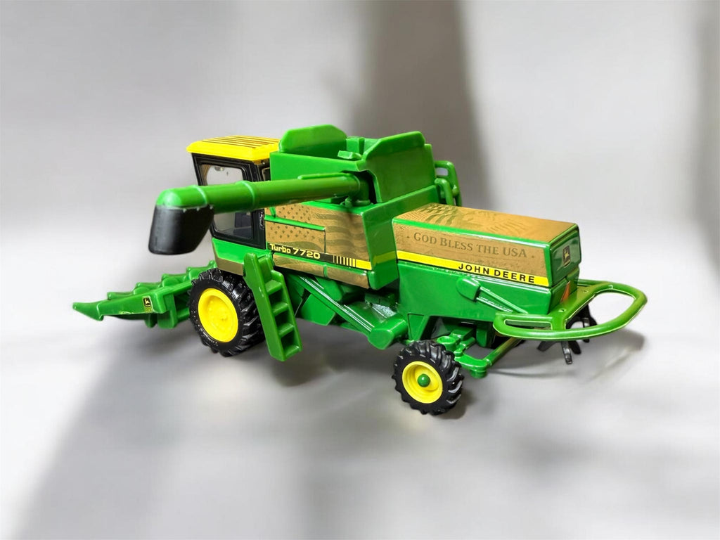 God Bless the USA – 1/64 JD 7720 Gold Engraved Custom Harvest Set (1 of 1)