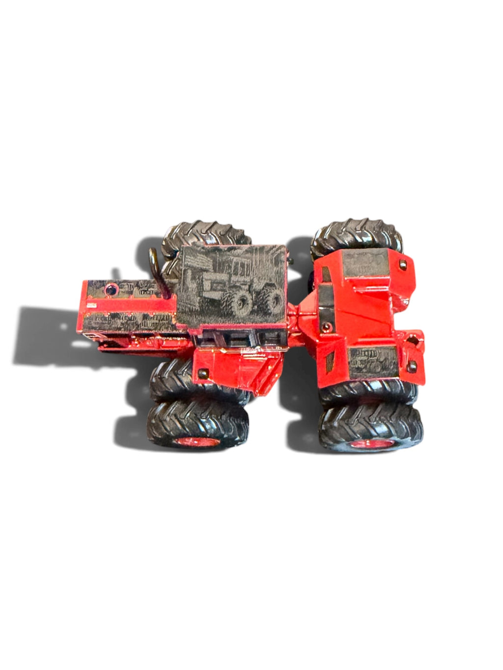 1/64 International Harvester 4586 Prestige Collection Tractor – “Power Legend”