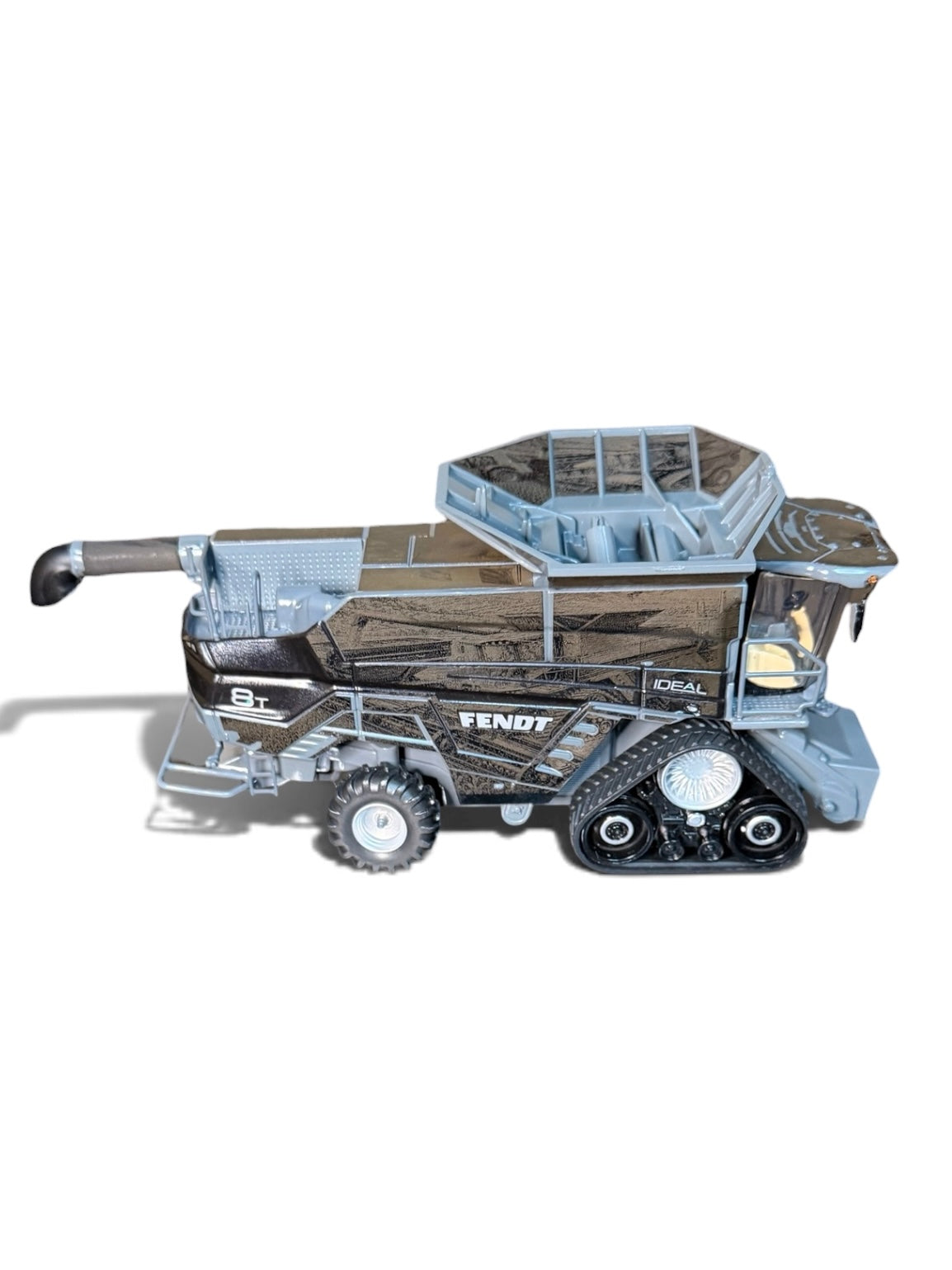 1/64 Fendt IDEAL 8T Combine with Headers – “Italian Stallion”