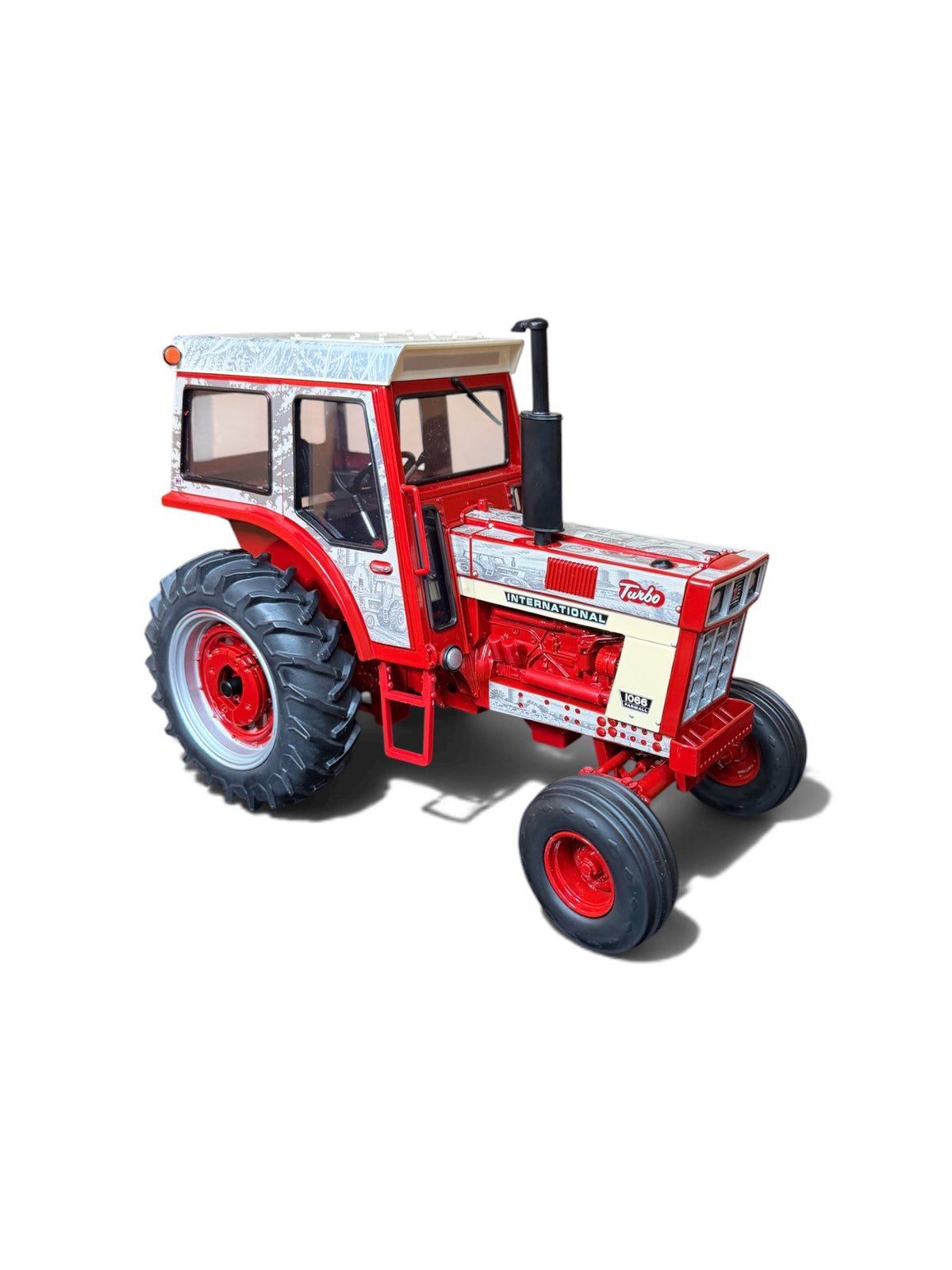 1/16 International Harvester 1066 Prestige Tractor – “Generations of Red”