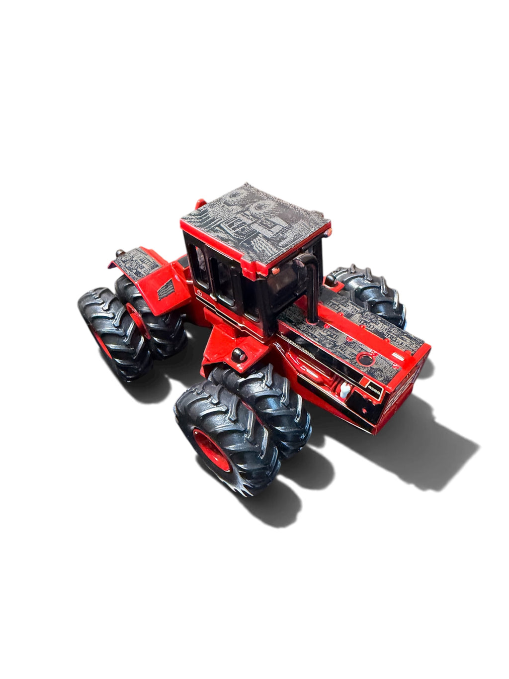 1/64 International Harvester 4586 Prestige Collection Tractor – “Power Legend”